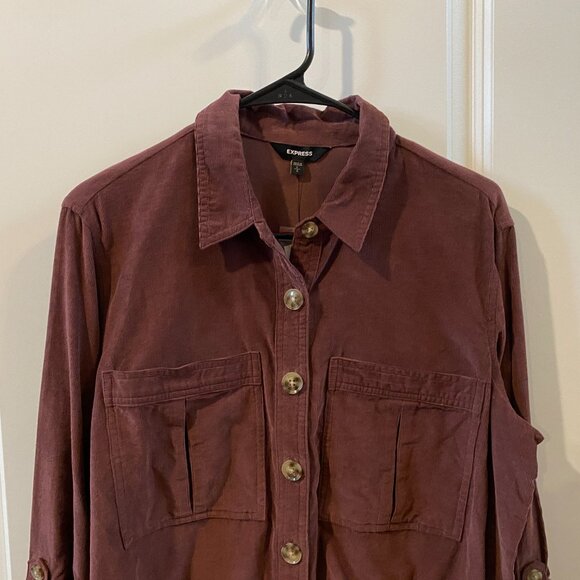 🎉 HOST PICK🎉 Express Burgundy Button Front Corduroy Top Size Medium NWT - Picture 4 of 15